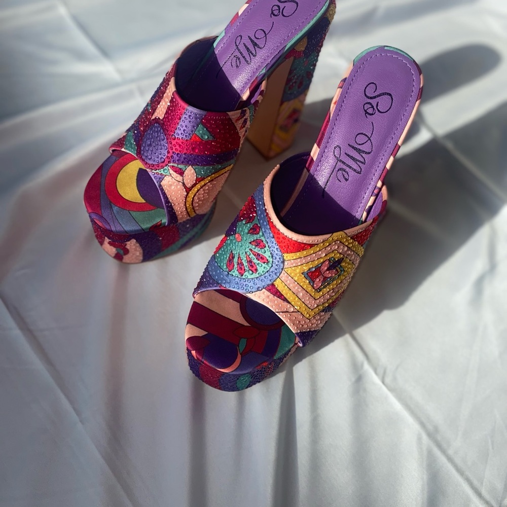 Capri 💜✨ Platform Rhinestone Heels - Picture 5 of 6